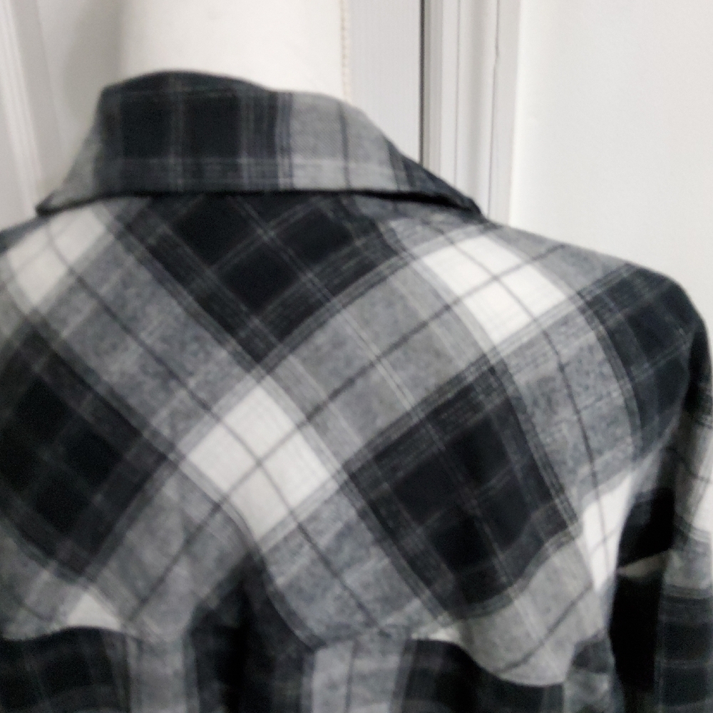 Divided Plaid Button Down Shirt - Picture 7 of 9